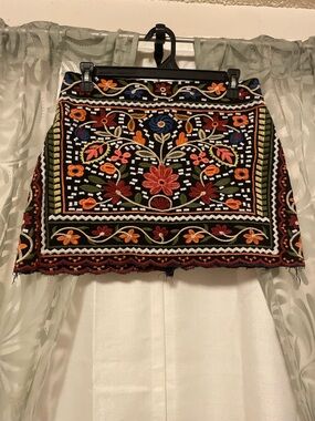 Goodnight Macaroon Black Embroidered Floral Mini Skirt